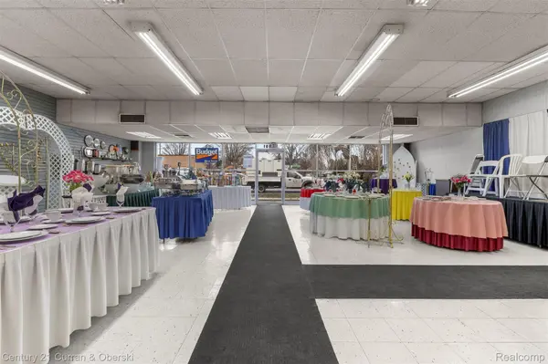 24101 W Warren ST, Dearborn Heights, MI 48127