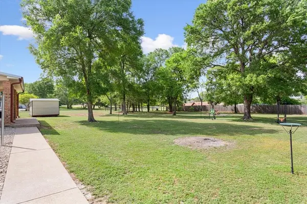 118 Deer Trail, Bruceville, TX 76630