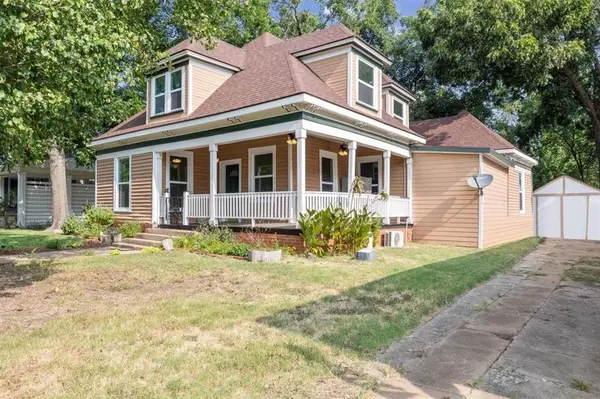 1123 W Gandy Street, Denison, TX 75020