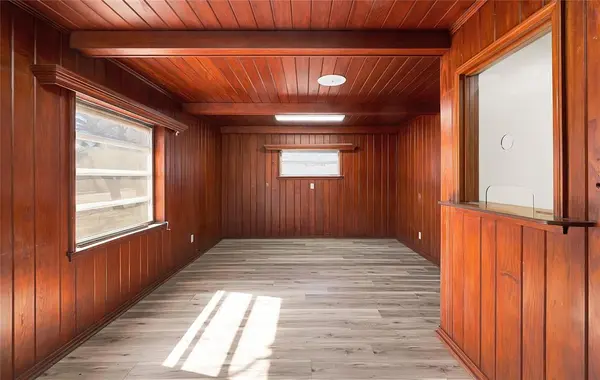 202 N Avenue G, Clifton, TX 76634