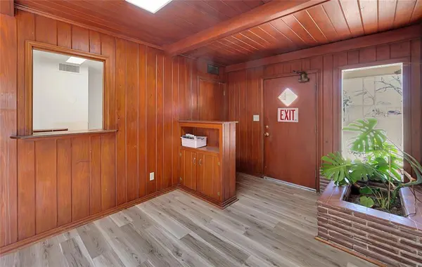 202 N Avenue G, Clifton, TX 76634