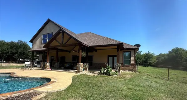261 Vickie Lane, Gunter, TX 75058
