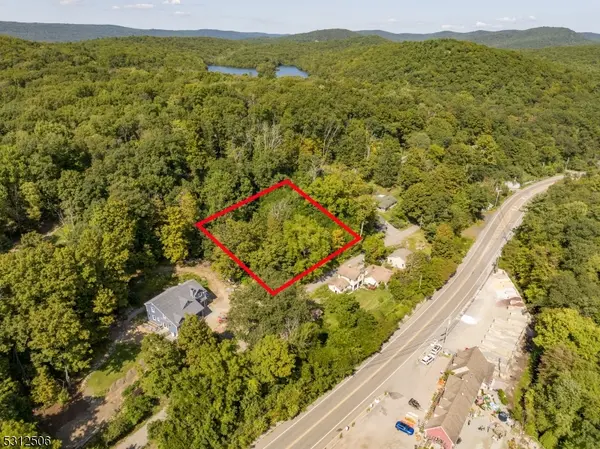 26 Old Rd, West Milford Twp., NJ 07421