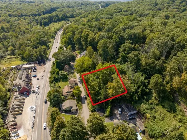 26 Old Rd, West Milford Twp., NJ 07421