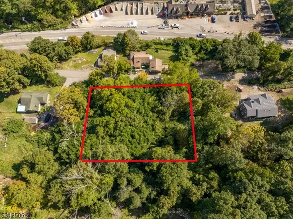 26 Old Rd, West Milford Twp., NJ 07421