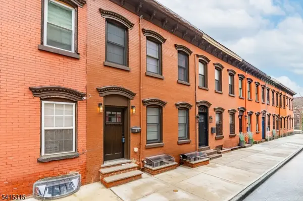 16 Eagle St, Newark City, NJ 07102