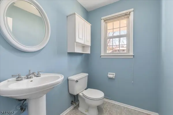 112 Crane Cir, New Providence Boro, NJ 07974