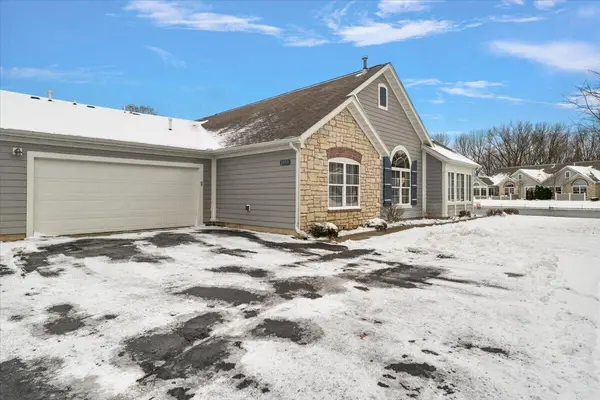 2859 Villa LN, Sodus Twp, MI 49022