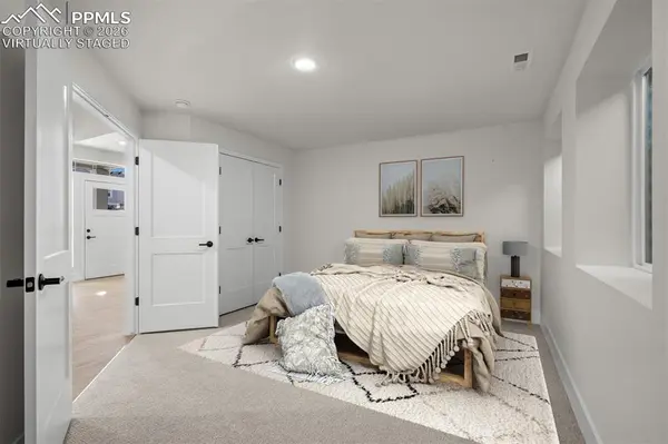 4534 Peak Crest VW, Colorado Springs, CO 80918