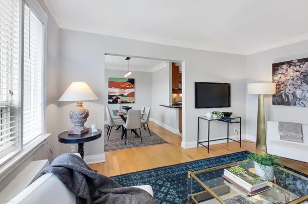 7 Warwick AVE #3, Toronto C03, ON M6C 1T5