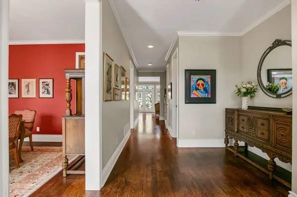 552 Melrose AVE, Toronto C04, ON M5M 2A3