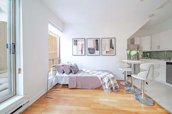 65 Scadding AVE #PH16, Toronto C08, ON M5A 4L1