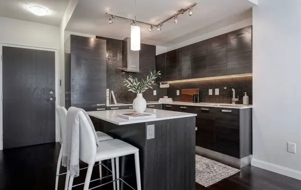 11 Bogert AVE #1806, Toronto C07, ON M2N 1K4