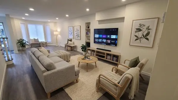 31 Torrens AVE, Toronto E03, ON M4K 2H9