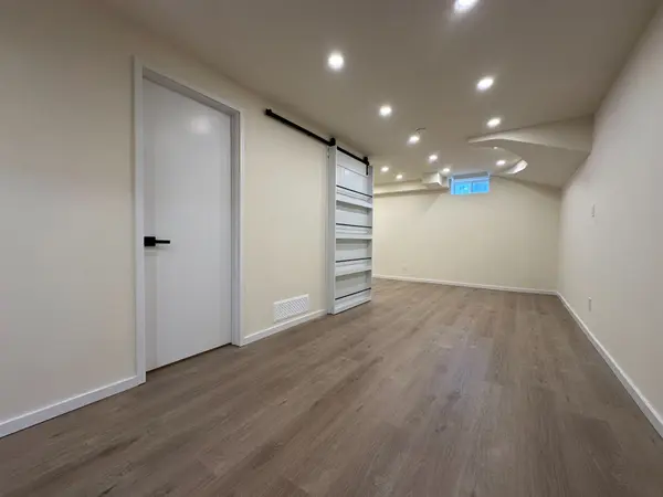 368 Elyse CT, Aurora, ON L4G 2C9