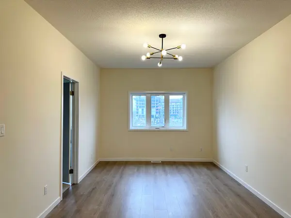 368 Elyse CT, Aurora, ON L4G 2C9