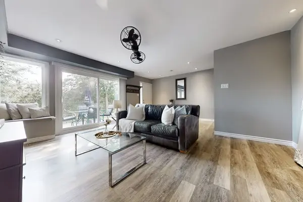 195 Milestone CRES #195, Aurora, ON L4G 3M2