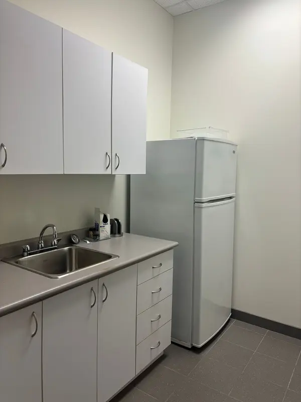 50 Staples AVE #2, Richmond Hill, ON L4B 0A7