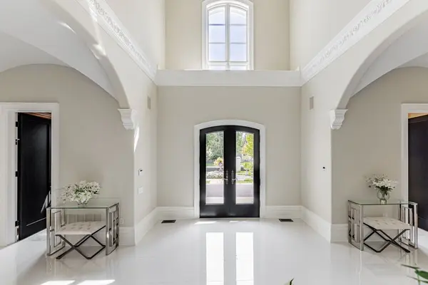 31 Thornbank RD, Vaughan, ON L4J 2A1