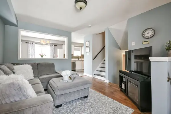 35 HAWTHORNE CRES, Barrie, ON L4N 9Y7