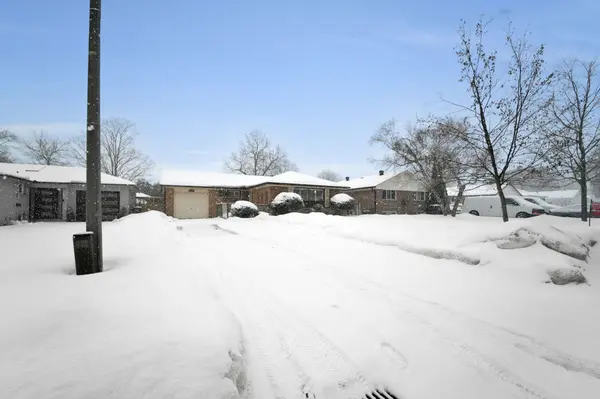 19 Burgby AVE, Brampton, ON L6X 2G7