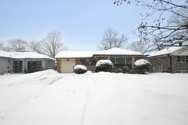 19 Burgby AVE, Brampton, ON L6X 2G7