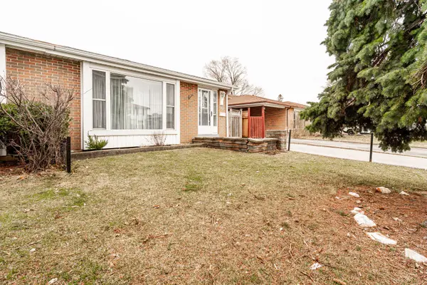 13 Cathcart CRES, Brampton, ON L6T 2A4