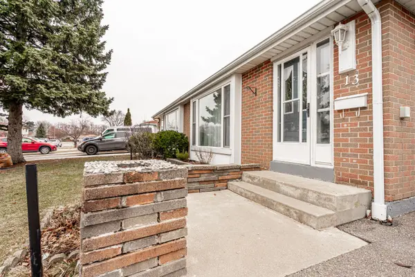 13 Cathcart CRES, Brampton, ON L6T 2A4