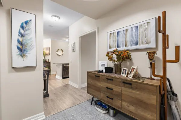 2087 Lake Shore BLVD W #1004, Toronto W06, ON M8V 4G3