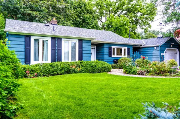 50 North Park DR, Toronto W04, ON M6L 1K2