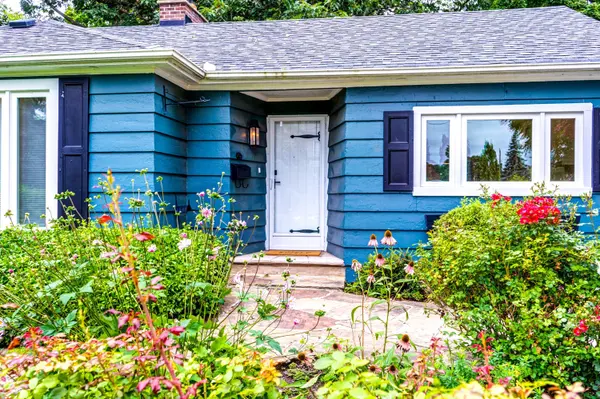 50 North Park DR, Toronto W04, ON M6L 1K2