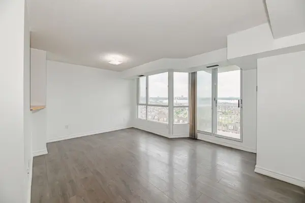 3077 Weston RD #1411, Toronto W05, ON M9M 3A1