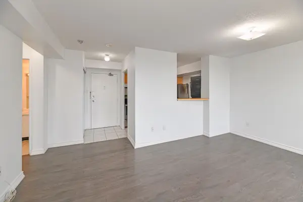 3077 Weston RD #1411, Toronto W05, ON M9M 3A1