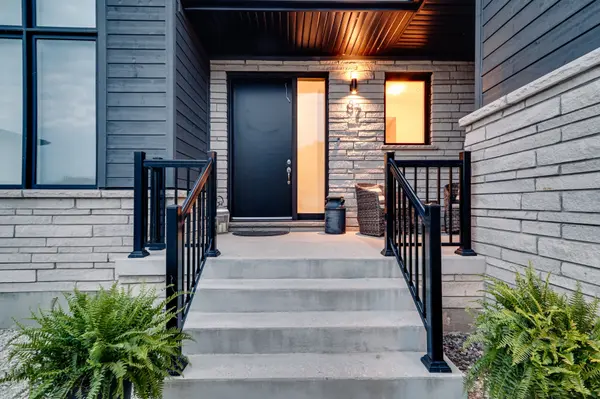 87 Goldie CT, Blue Mountains, ON N0H 1J0