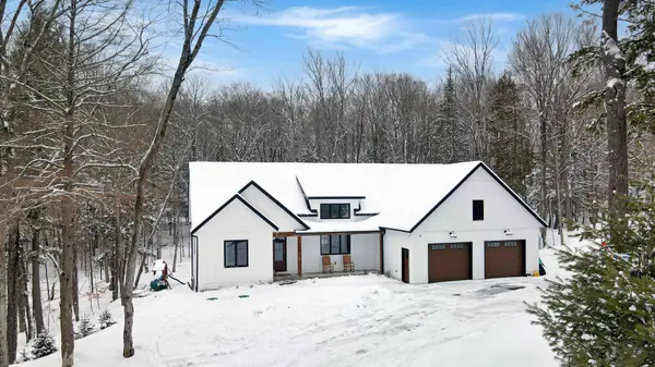 195 Lakeview ST, Dysart Et Al, ON K0M 1S0