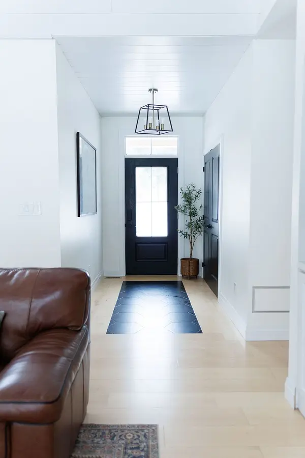 195 Lakeview ST, Dysart Et Al, ON K0M 1S0