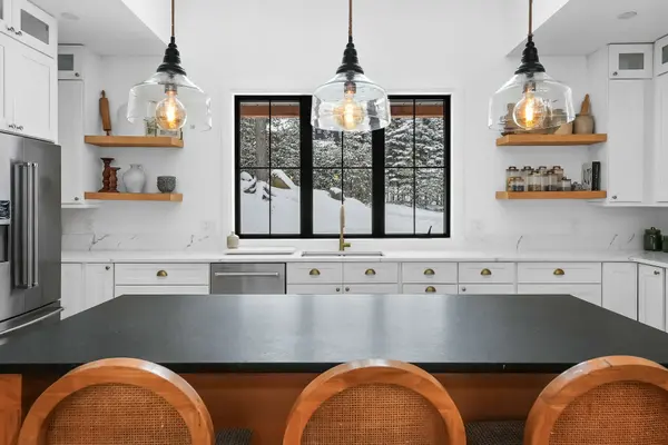 195 Lakeview ST, Dysart Et Al, ON K0M 1S0