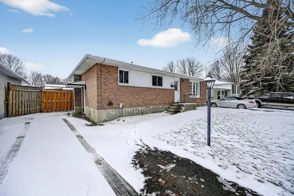 40 Windsor DR, Brockville, ON K6V 3H6