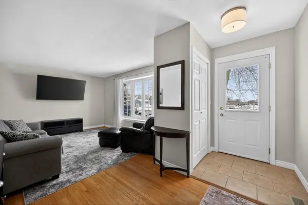 40 Windsor DR, Brockville, ON K6V 3H6