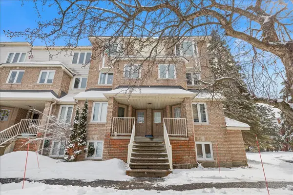 223 Briston Private, Hunt Club - South Keys And Area, ON K1G 5R5