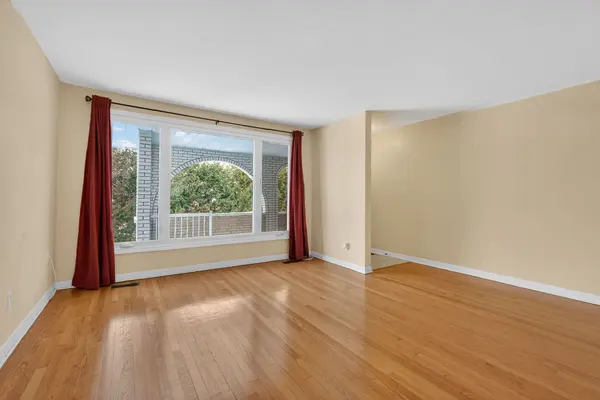 2666 Regina ST, Britannia - Lincoln Heights And Area, ON K2B 6X8