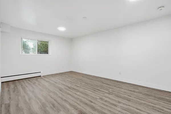 227 Cathcart ST #106, London South, ON N6C 3M8