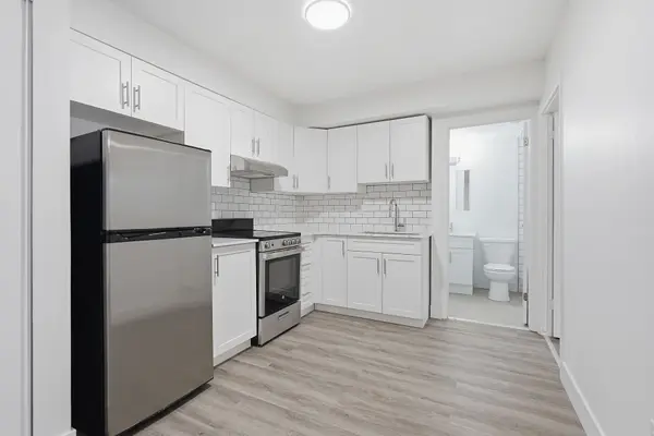 227 Cathcart ST #106, London South, ON N6C 3M8