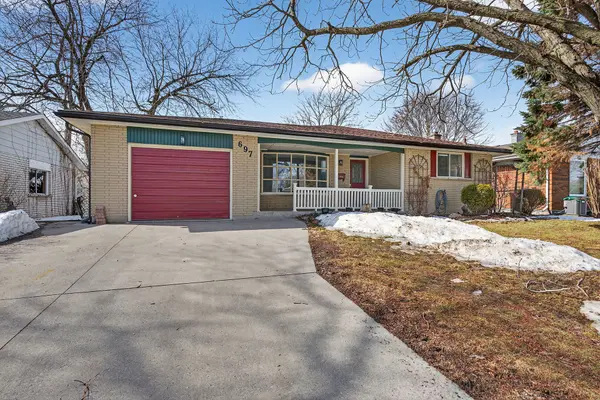 697 Fleet ST, Kingston, ON K7M 5A4