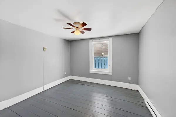 176 Garden ST, Gananoque, ON K7G 1H9