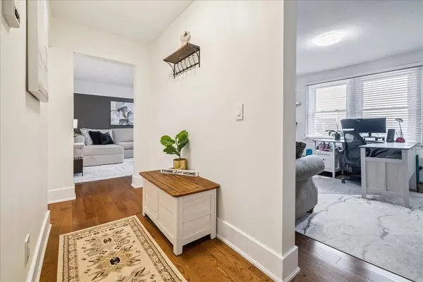 21 Mountwood AVE #6, Hamilton, ON L8N 2G8