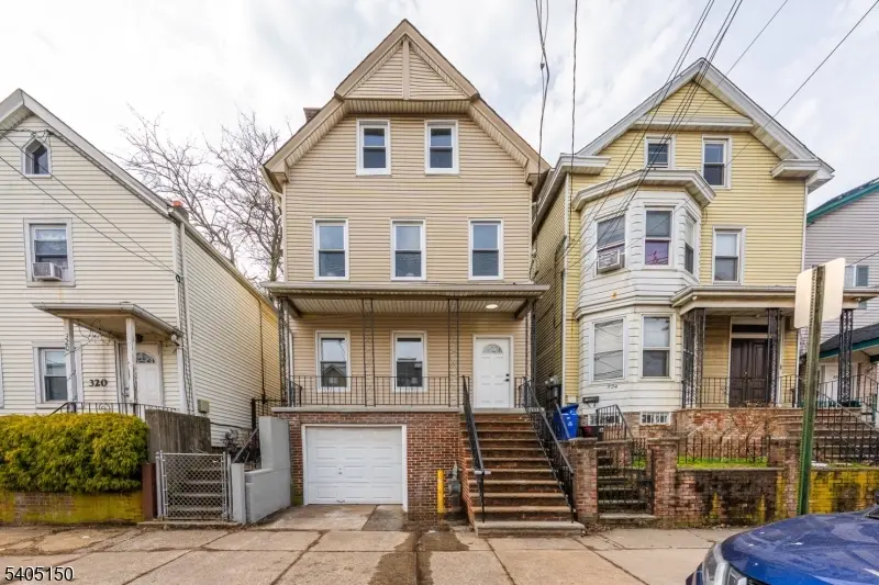 322 Court St, Elizabeth City, NJ 07206