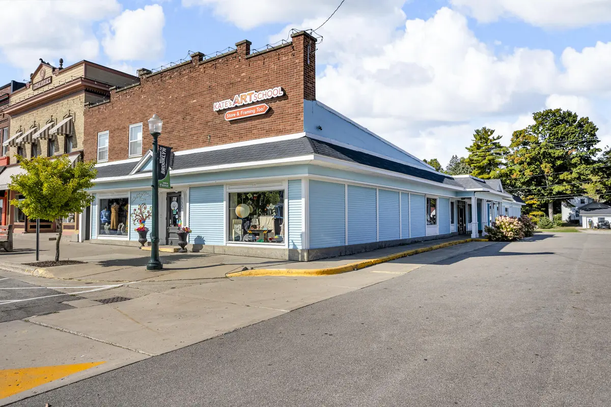 132 N Main ST, Brooklyn Vlg, MI 49230