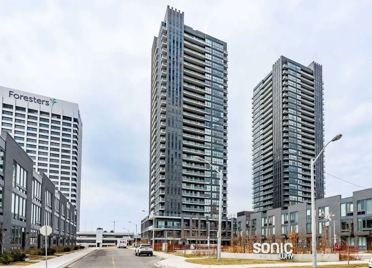 2 Sonic WAY #401, Toronto C11, ON M3C 0P2