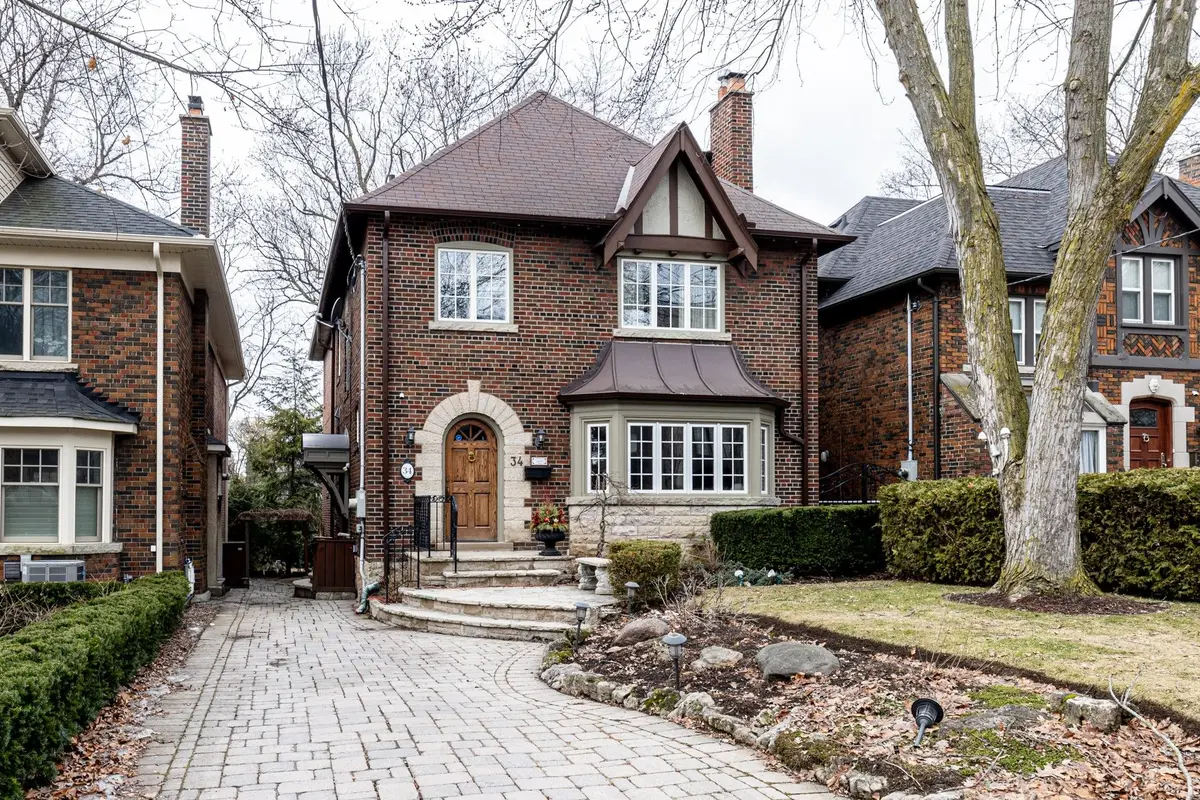 34 Tarlton RD, Toronto C03, ON M5P 2M4